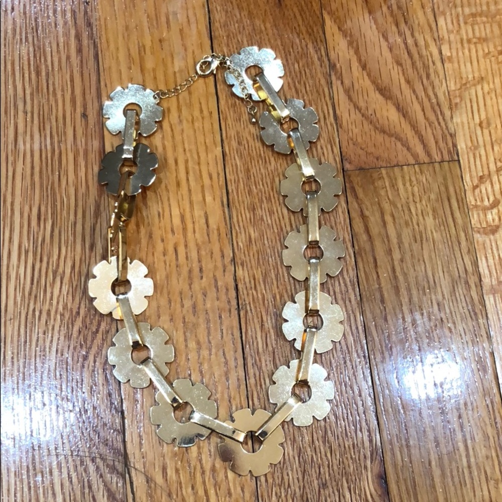 Top shop short gold daisy chain